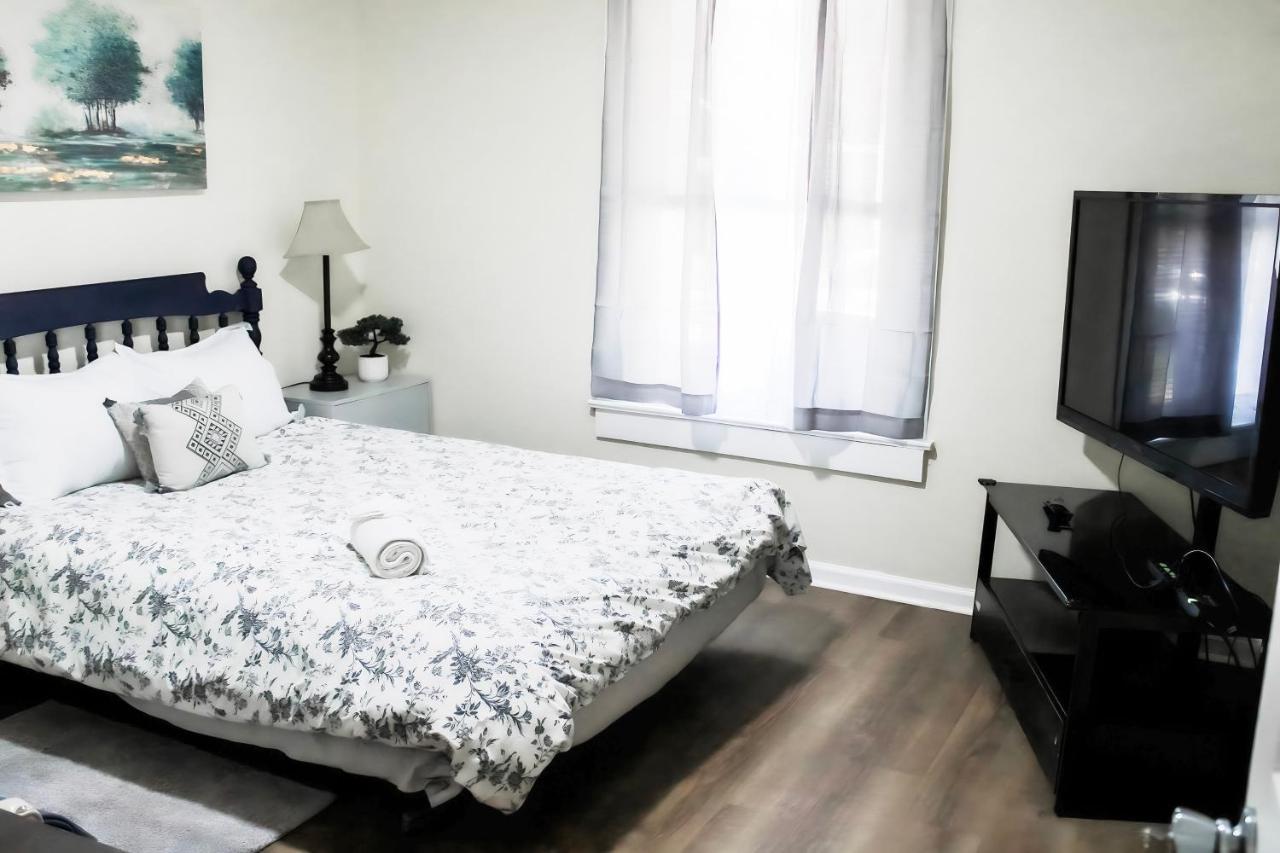Cozy City Retreat Near Downtown Indianapolis- Private Bedroom Exteriör bild