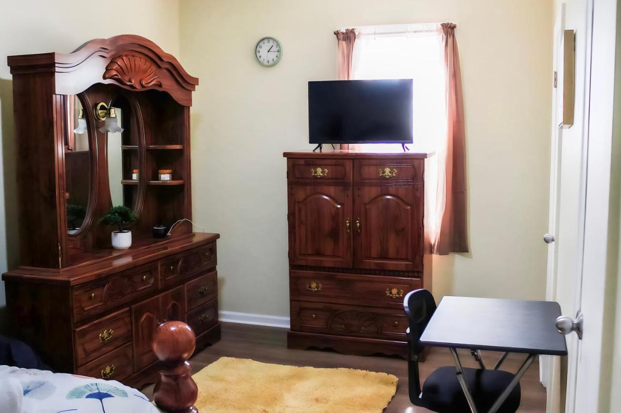 Cozy City Retreat Near Downtown Indianapolis- Private Bedroom Exteriör bild