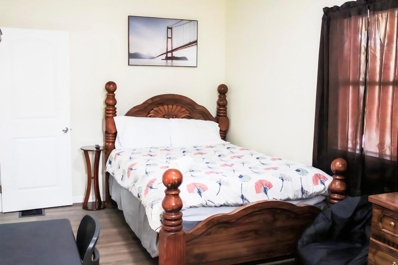 Cozy City Retreat Near Downtown Indianapolis- Private Bedroom Exteriör bild