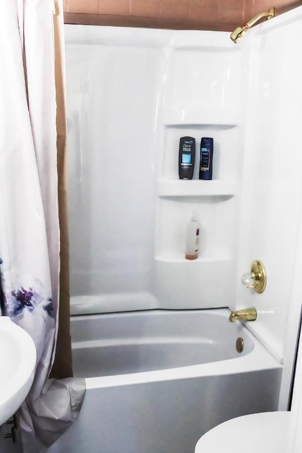 Cozy City Retreat Near Downtown Indianapolis- Private Bedroom Exteriör bild